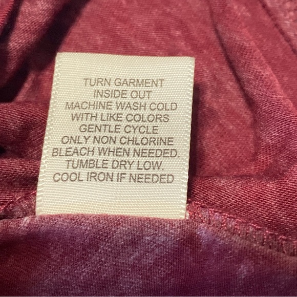 Ultra Flirt Long-Sleeved Textured Boyfriend T-Shirt Maroon Juniors Size medium - Picture 3 of 6